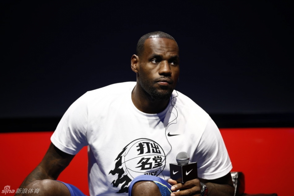 成为社媒热 成为社媒热